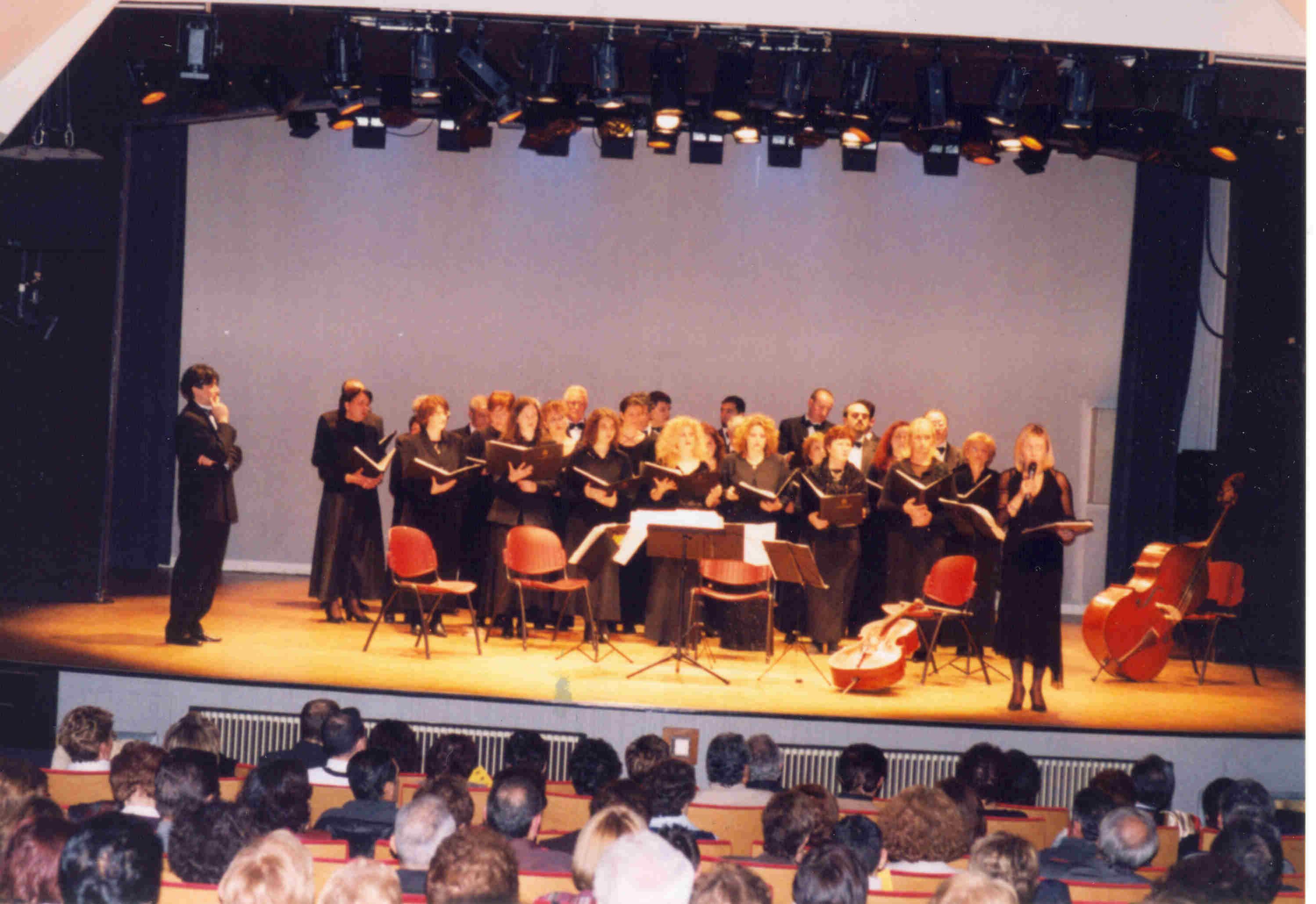 Il Coro a Parigi la prima volta (2002)
